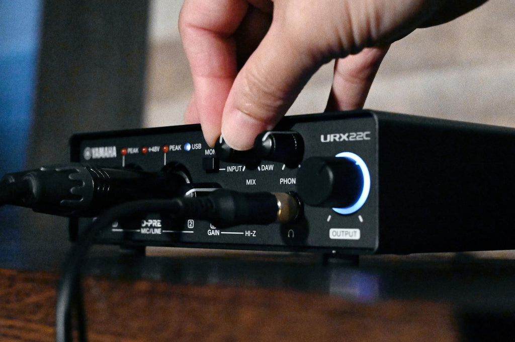 2-in/2-out USB-C Audio/MIDI Interface with 32-bit/192kHz Support, Black L92029